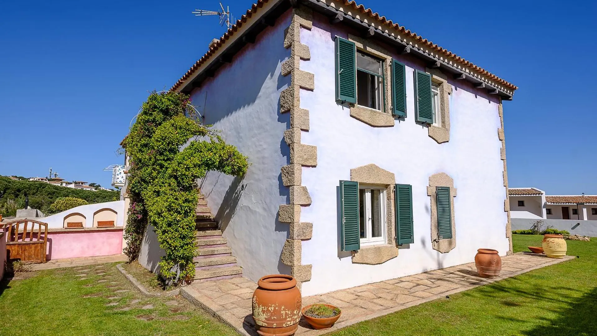 Sardinia Family Villas Villa Lucrezia Baja Sardinia Italy